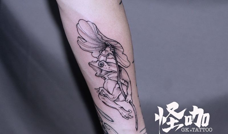 作品纹身图片_手臂点刺纹身图案