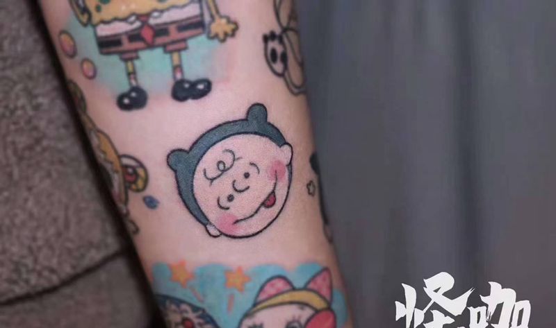 史努比纹身图片_手部New School纹身图案