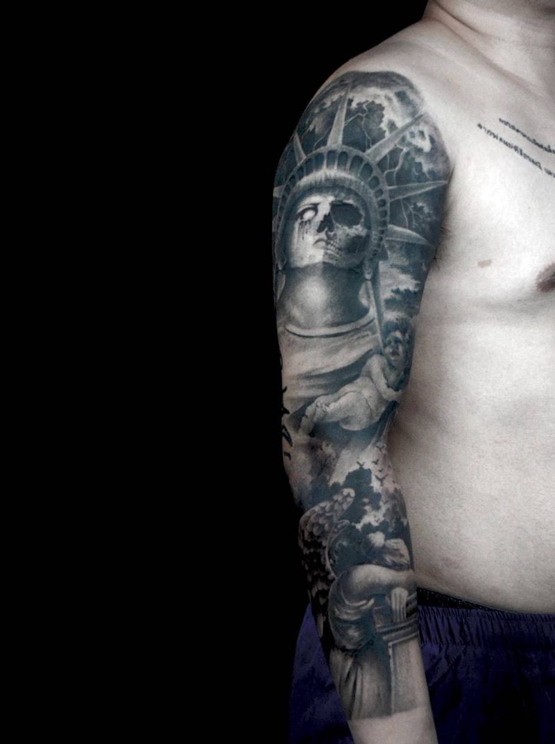 自由女神场景花臂纹身图片