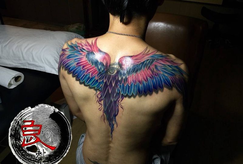 幻彩翅膀纹身图片