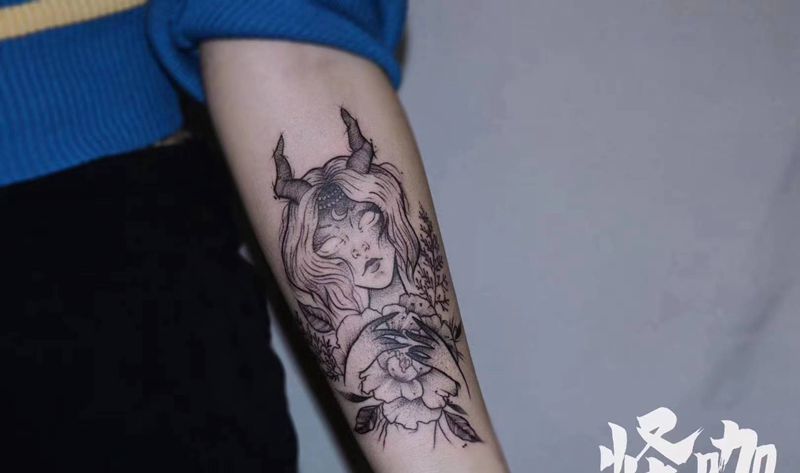 作品纹身图片_手臂欧美写实New School花暗黑少女纹身图案