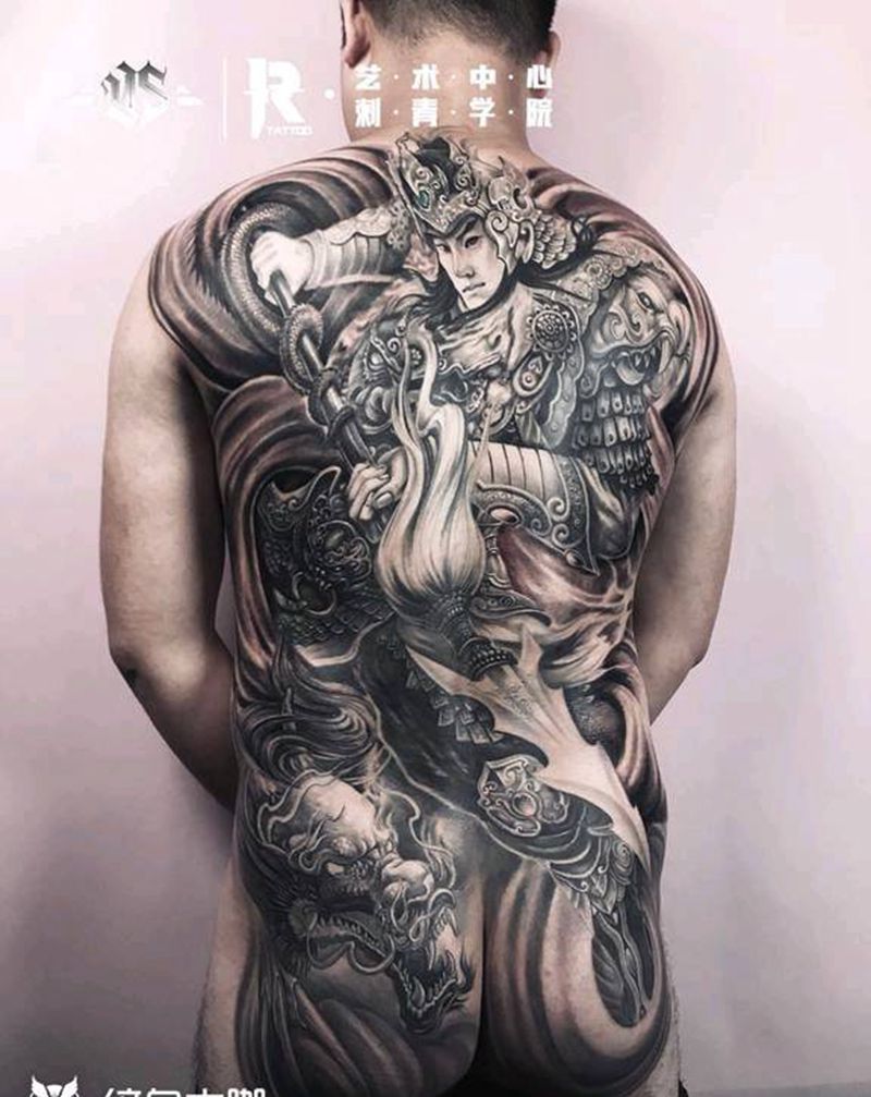 赵子龙纹身图片_背部新传统纹身图案