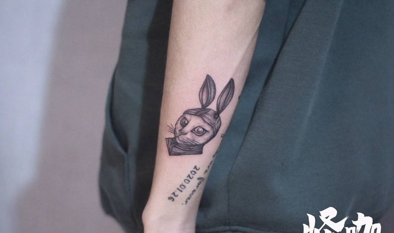 兔子纹身图片_手臂Old School纹身图案
