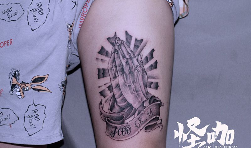 作品纹身图片_腿部欧美写实纹身图案