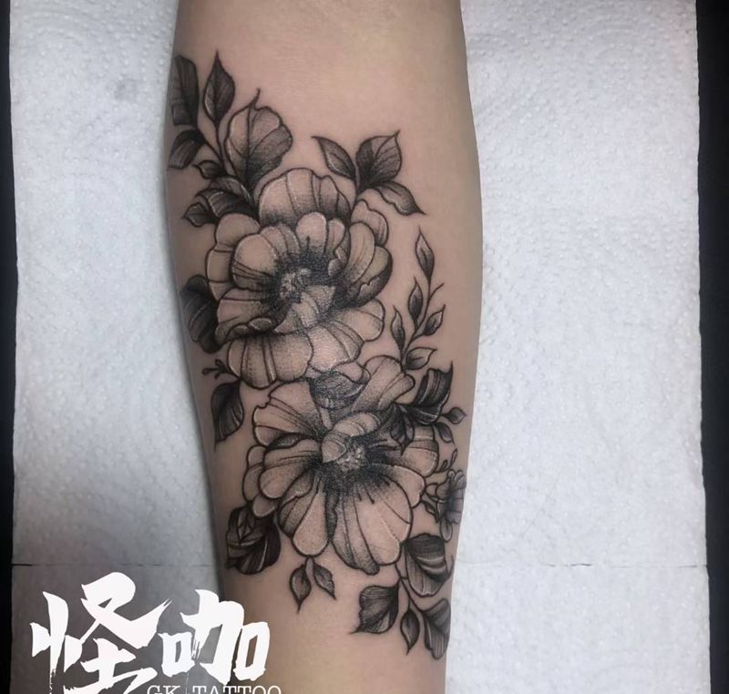 素花纹身图片_手部手臂几何点刺纹身图案