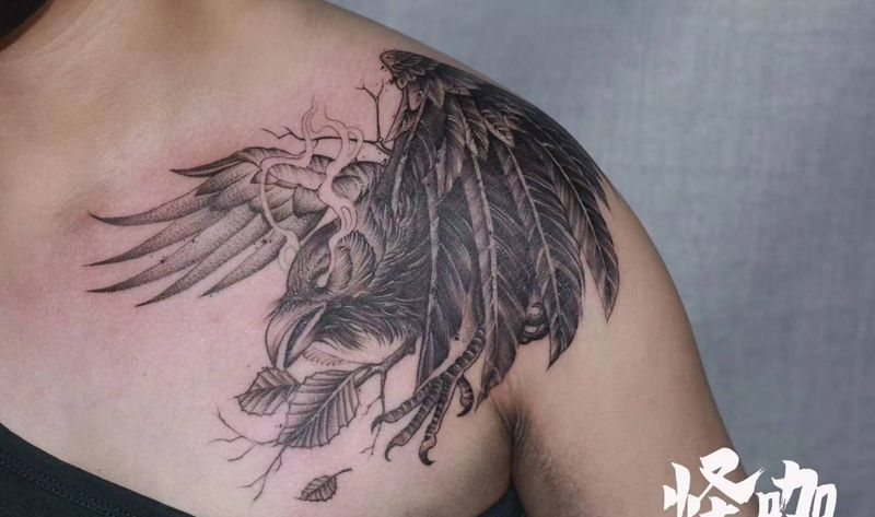 乌鸦纹身图片_肩部欧美写实纹身图案