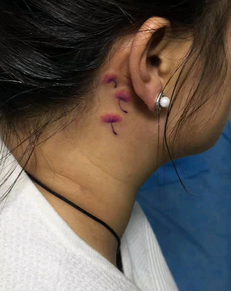 耳后纹身图片