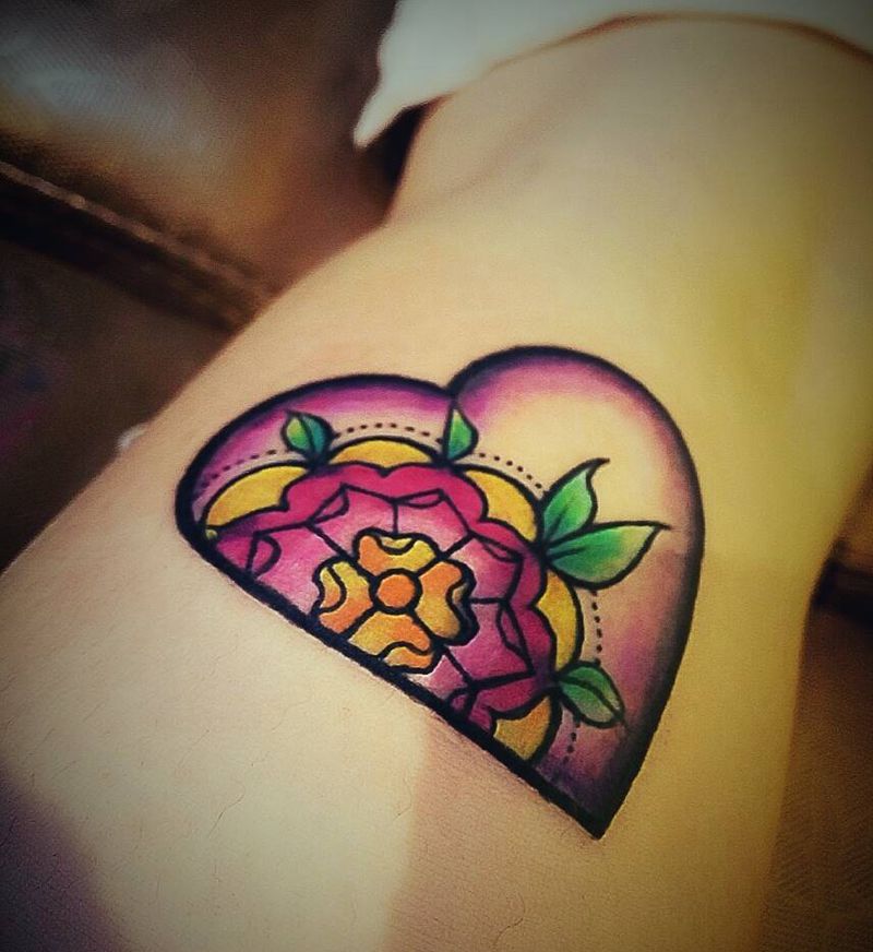 甜心系列纹身图片_腿部欧美贴纸几何植物花心纹身图案