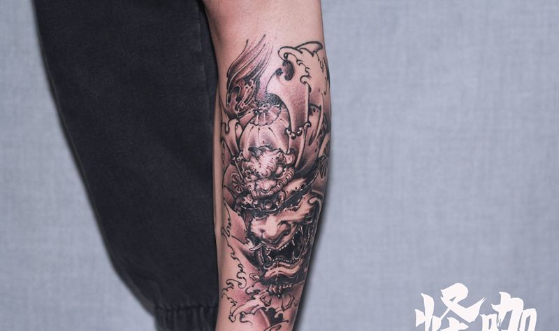 鬼武士纹身图片_腿部新传统纹身图案