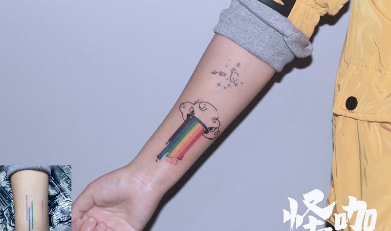 彩虹 遮盖纹身图片_手臂云彩虹纹身图案