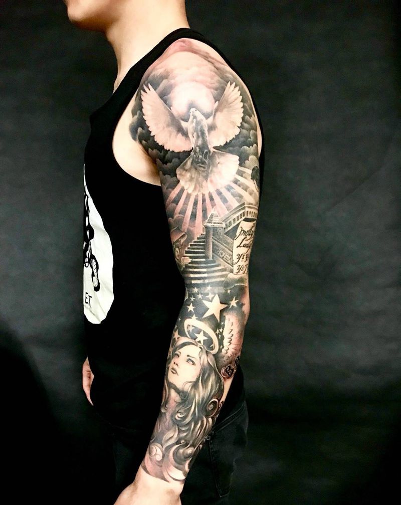 包臂欧美外侧纹身图片