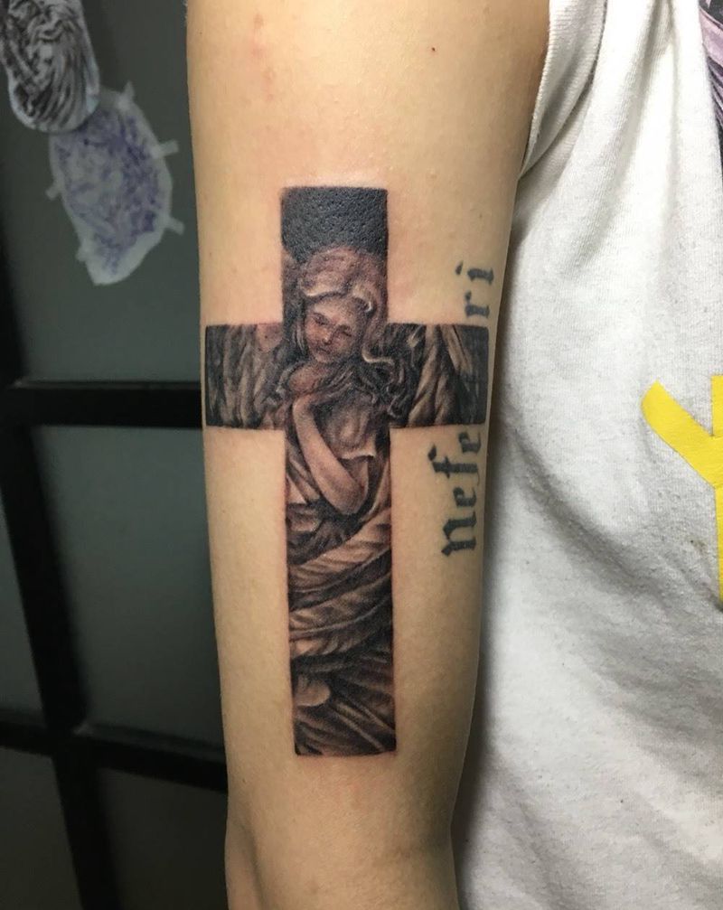 十字架天使纹身图片