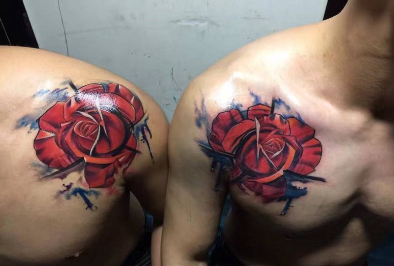 好兄弟，大红花。纹身图片_胸部欧美植物成品纹身图案