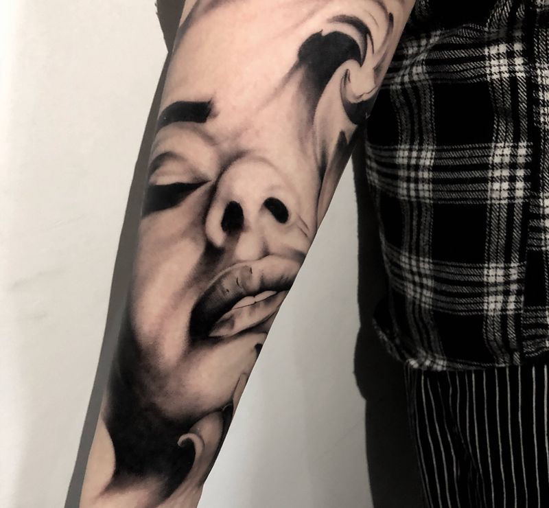 Harry作品、花臂未完纹身图片_手臂手部欧美写实欧美黑灰肖像纹身图案