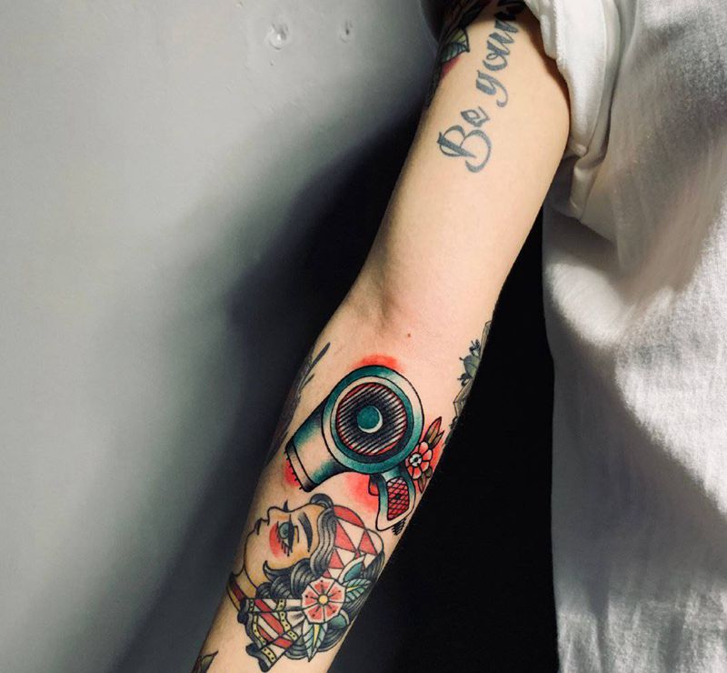 school吹风筒纹身图片_手臂Old School纹身图案