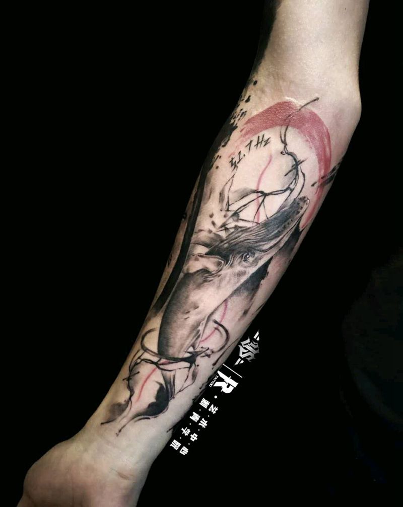 鲸纹身图片_手臂手部欧美写实水墨鲸鱼纹身图案