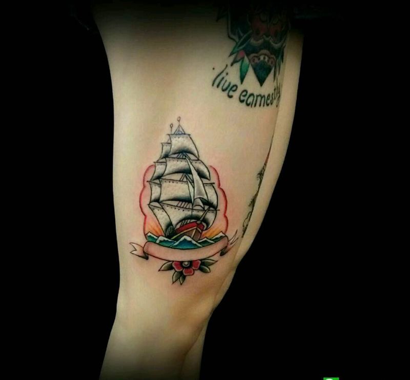 帆船纹身图片_腿部欧美静物帆船成品纹身图案