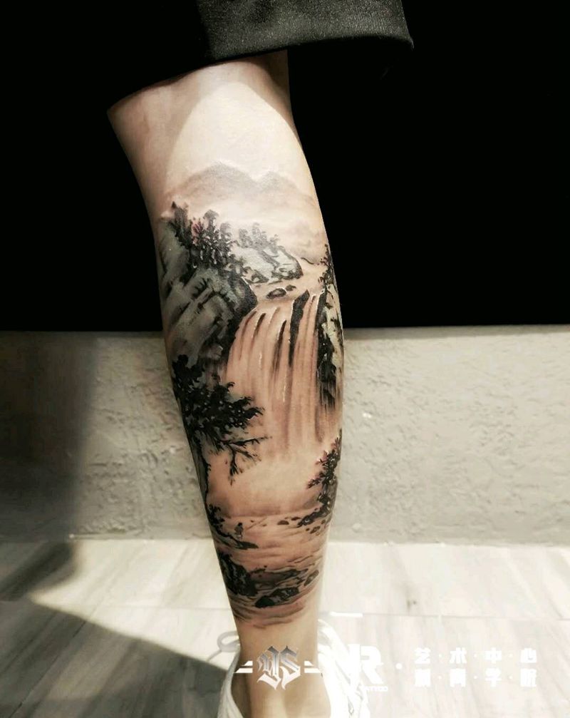 国画山水纹身图片_腿部水墨山水水墨国画纹身图案