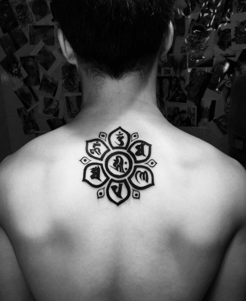 六字真言纹身图片_成品宗教背部纹身图案