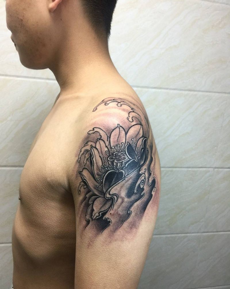 传统莲花、修改英文纹身图片_成品手臂传统植物纹身图案