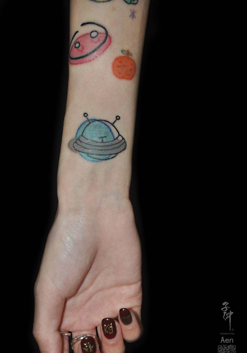 小图纹身图片_手部手臂New School卡通纹身图案