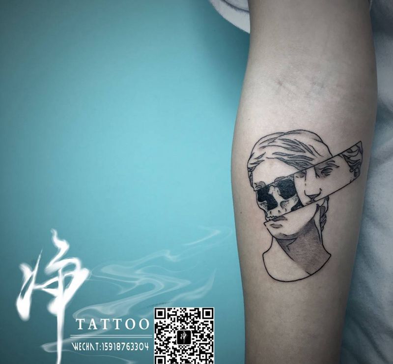 石像骷髅纹身图片_成品手臂欧美写实肖像人物情侣鬼神宗教手部纹身图案