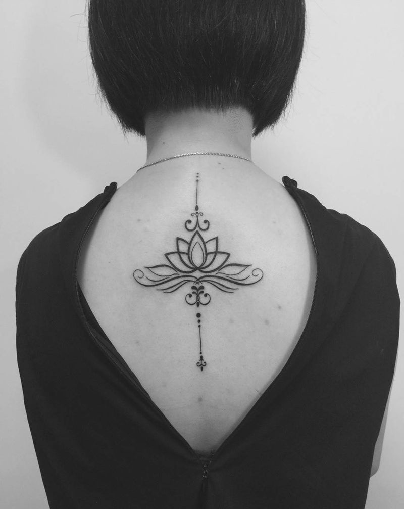 梵花纹身图片_成品背部清新纹身图案