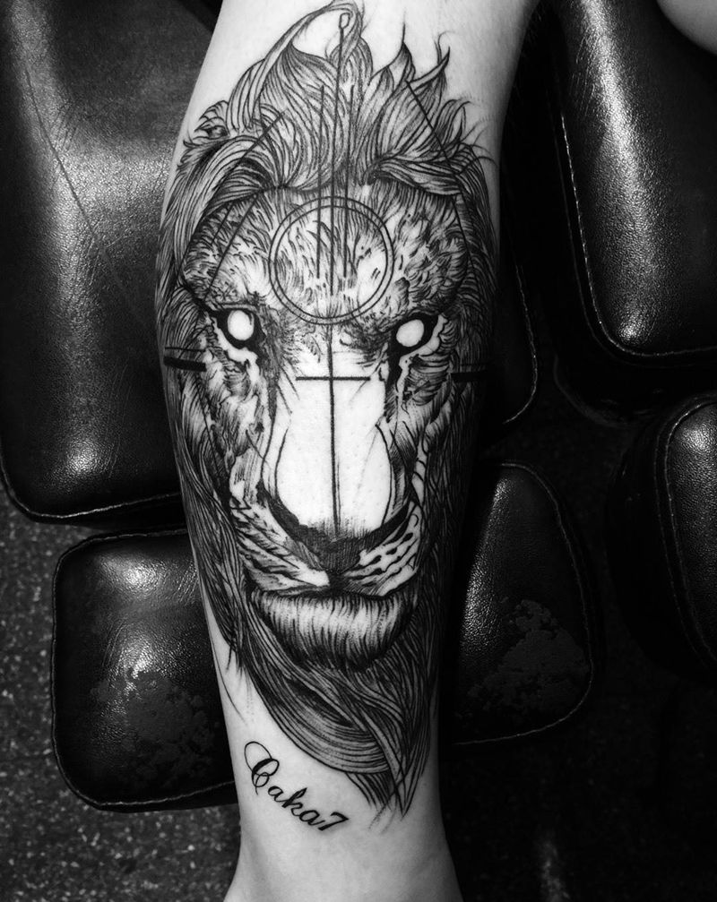 狮纹身图片_成品腿部动物纹身图案