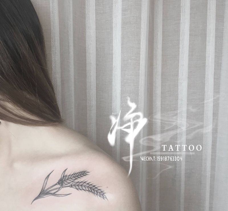麦穗纹身图片_肩部新传统欧美写实小清新花纹身图案