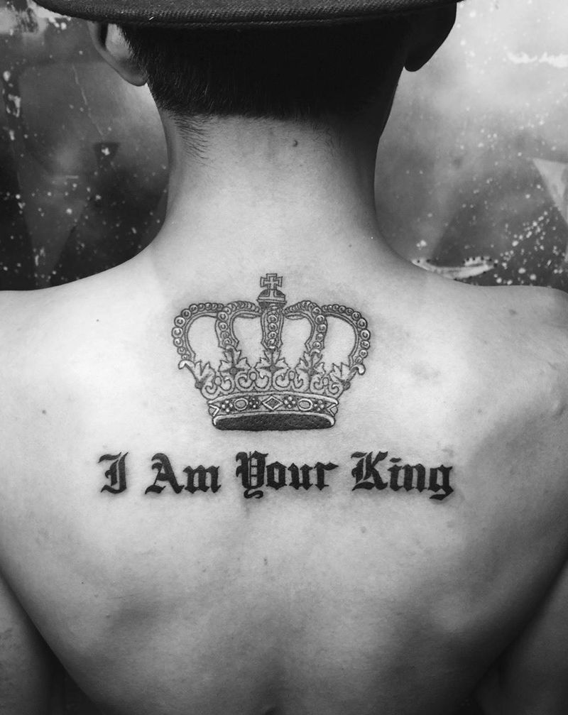 情侣皇冠纹身图片_成品背部清新静物纹身图案