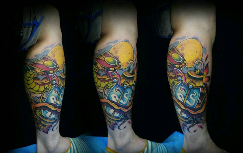 蛇与灯纹身图片