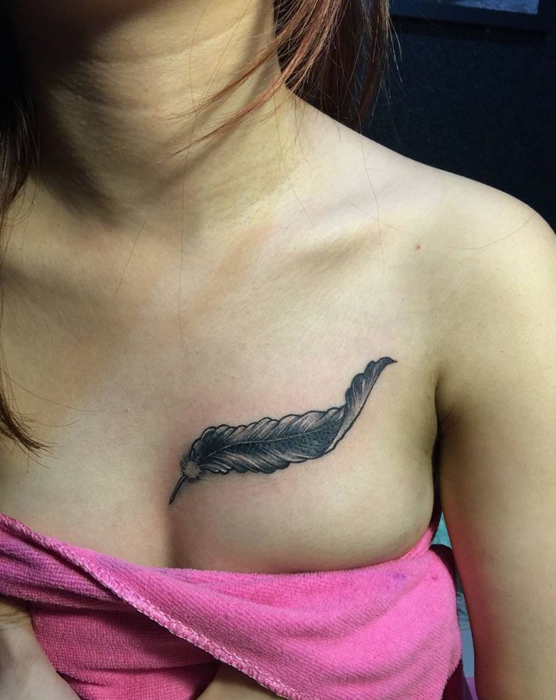 羽毛、遮盖前任纹身图片_成品胸部清新原创纹身图案