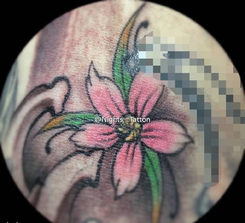一朵花纹身图片
