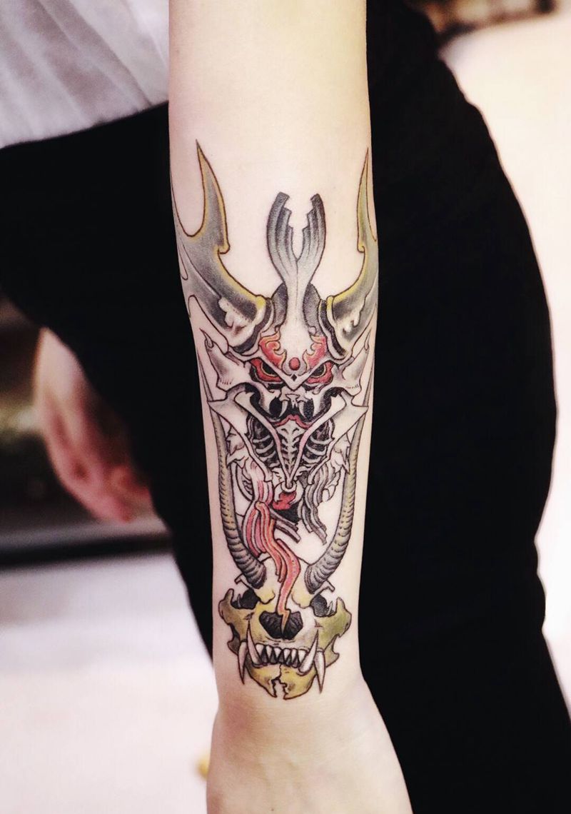 骷髅武士纹身图片_手臂新传统鬼武士羊头骨纹身图案