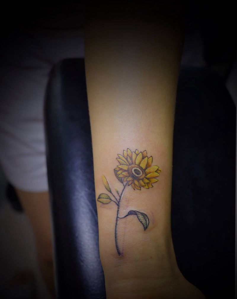 小小的瓜子花。纹身图片_手臂纹身图案