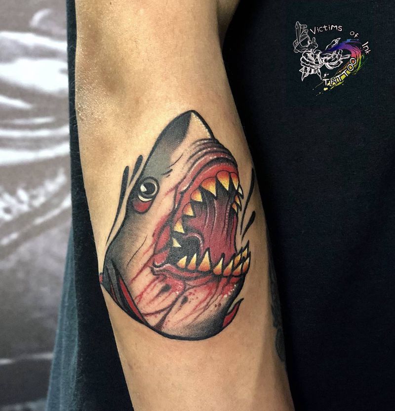 鲨鱼纹身图片_手部纹身图案
