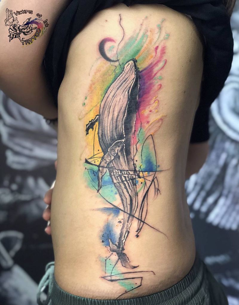 鲸鱼纹身图片_腰部纹身图案