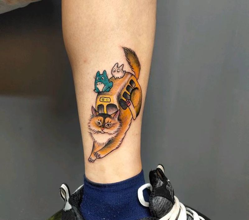 龙猫纹身图片_腿部纹身图案