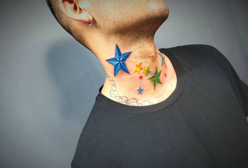 花脖子纹身图片_颈部纹身图案