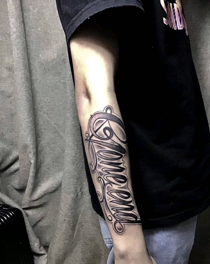 原创花体字。纹身图片_手部纹身图案