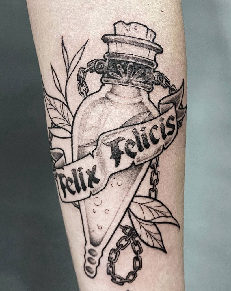 新美式  哈利波特福灵剂纹身图片_手臂New School哈利波特纹身图案