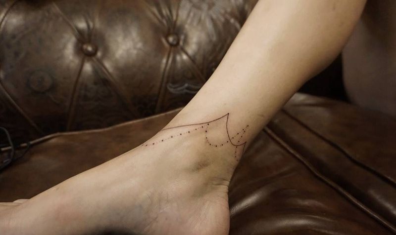 清新   脚鏈纹身图片