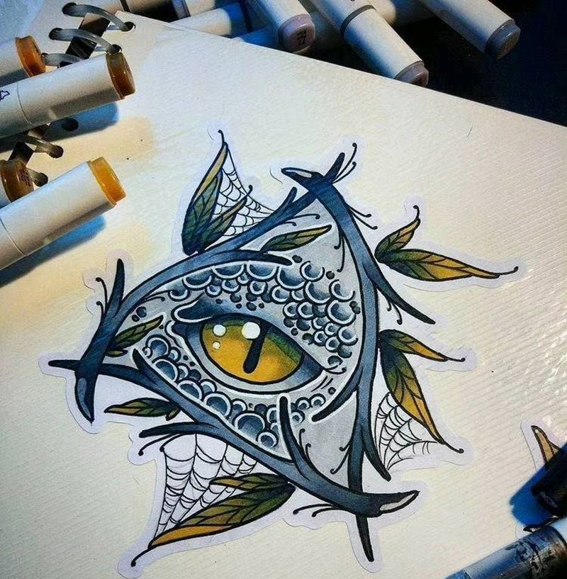 全视之眼。鳄鱼眼纹身图片