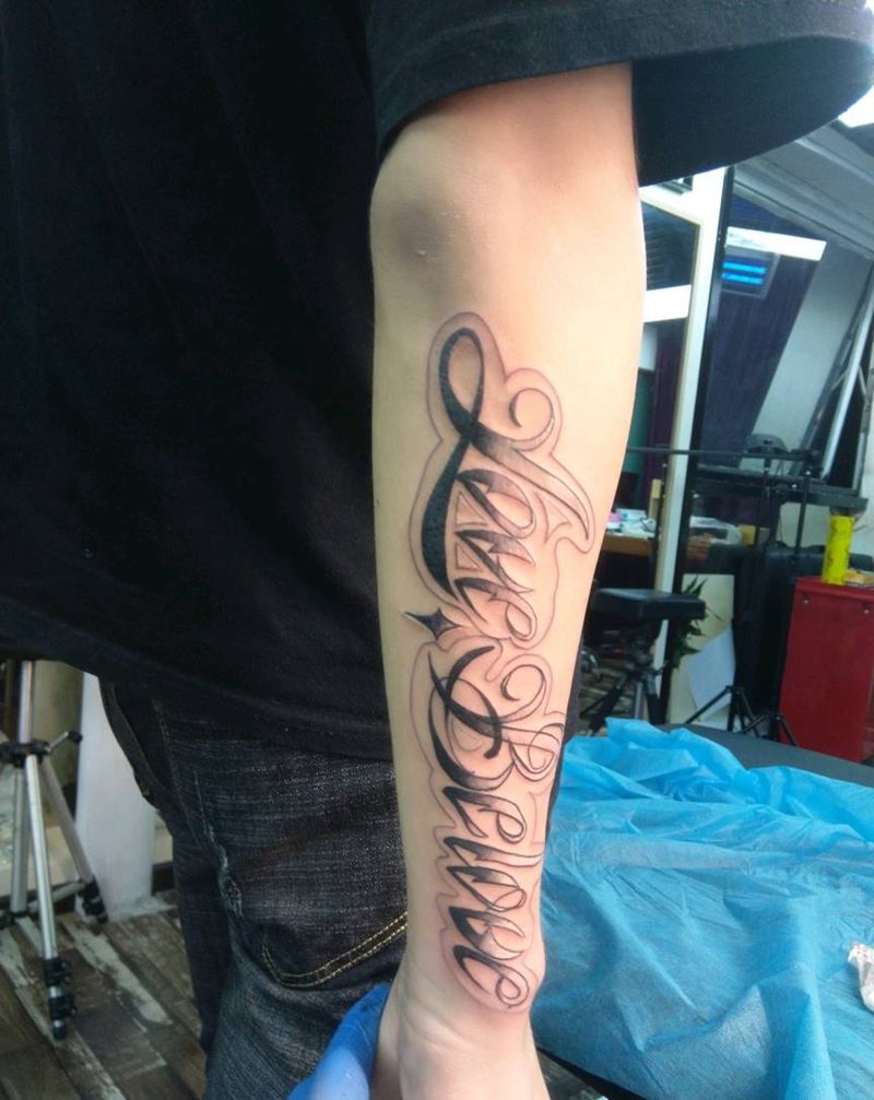 花体字。纹身图片