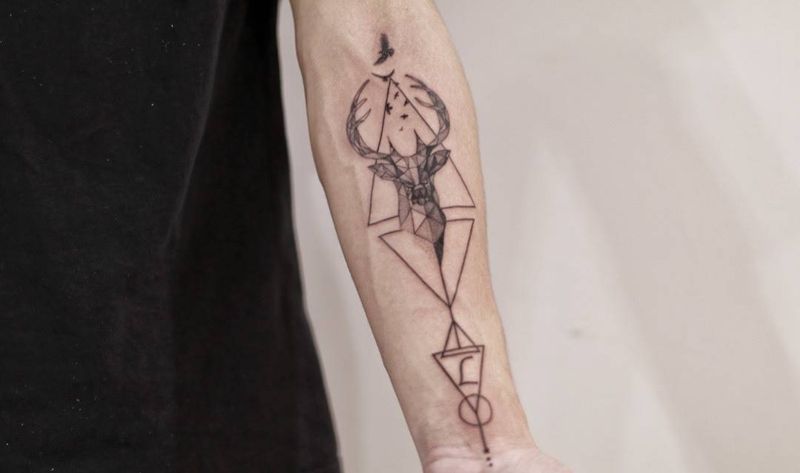 鹿纹身图片_手臂手部几何点刺鹿角几何大雁纹身图案