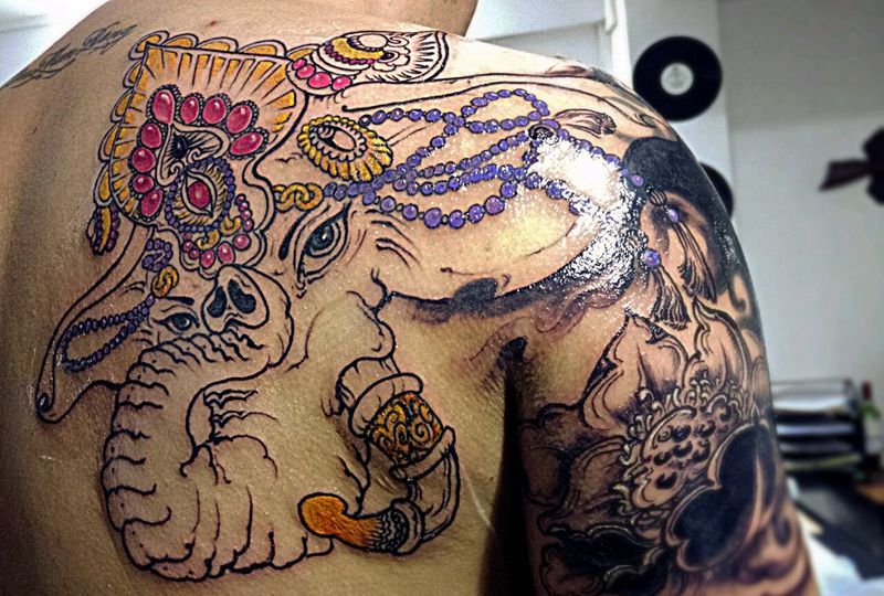 象神+祥云覆盖纹身图片_背部手臂传统动物鬼神宗教原创广州成品手稿纹身图案