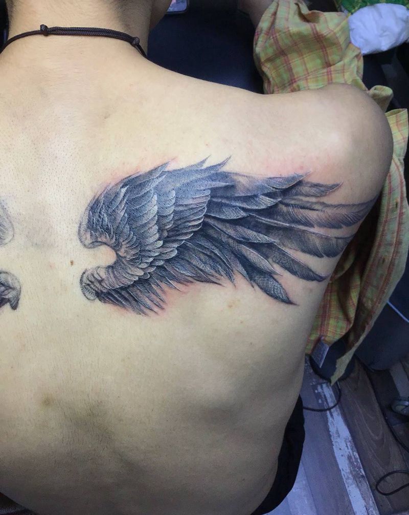 大翅膀纹身图片_背部欧美成品动物纹身图案