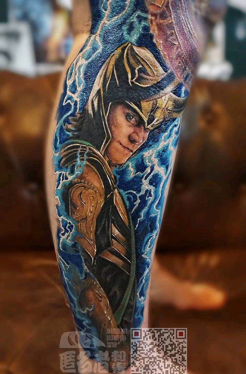 深入弱鸡的疼纹身图片_腿部欧美写实纹身图案