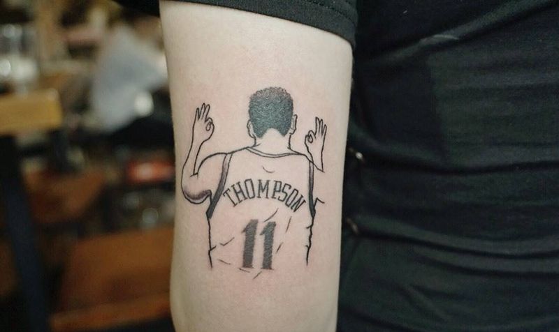篮球明星汤普森纹身图片_手臂纹身图案