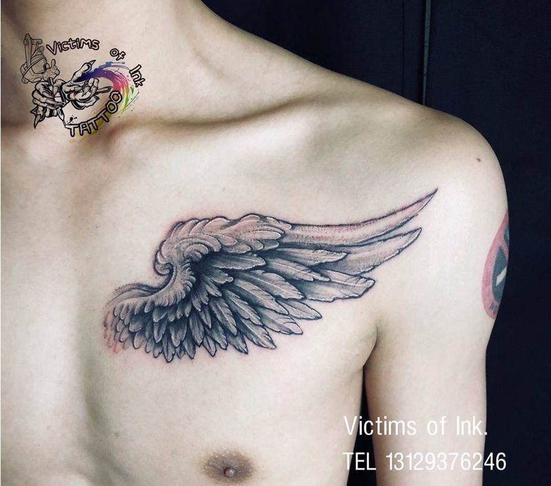 翅膀纹身图片_成品胸部写实原创动物纹身图案